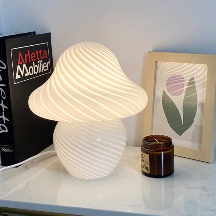 Clara LED Tischlampe Nachtlicht | Kaufen Sie eine, erhalten Sie eine gratis!