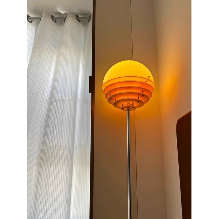 Victor Bauhaus Stehlampe - Kaufe eine, erhalte eine kostenlos!