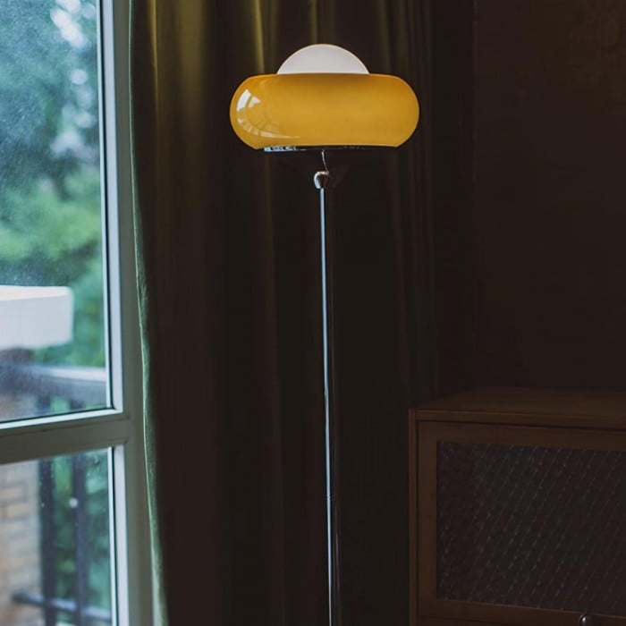 Camille Bauhaus Eier-Tarte Stehlampe | Kaufen Sie eine, erhalten Sie eine gratis!