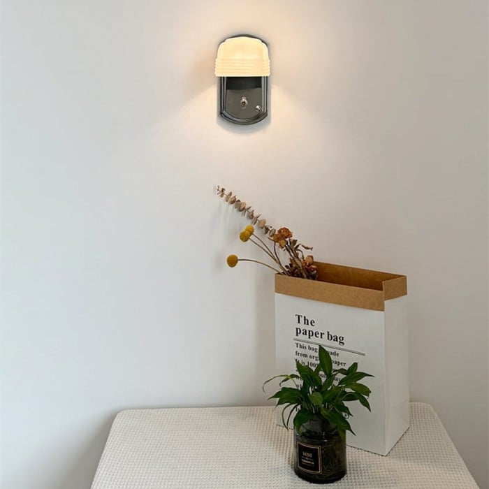 Natalia Bauhaus Weiße Glas Wandleuchte | Kaufen Sie eine, erhalten Sie eine gratis