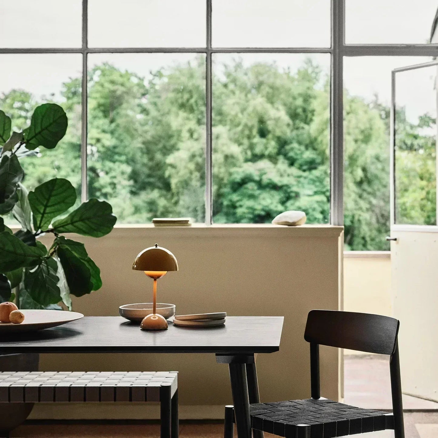 Amsterdam Tischlampe im modernen Design | 1+1 GRATIS Angebot