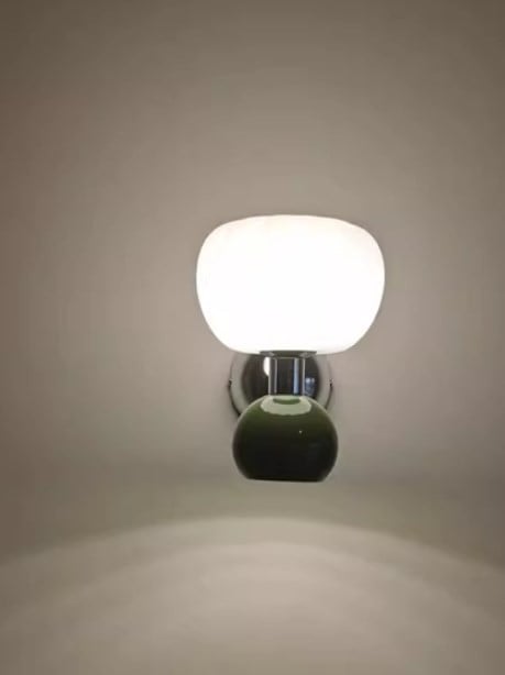 Aurora Bauhaus Nachttisch-Wandleuchte für Ihr Schlafzimmer | Kaufen Sie eine, erhalten Sie eine gratis!