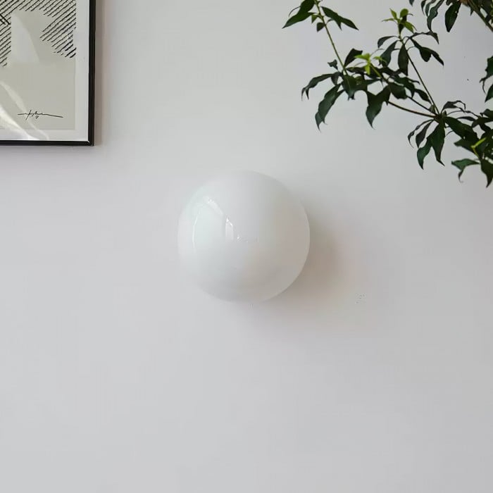 Seraphina Bauhaus Orb Tischlampe | Kaufen Sie eine, erhalten Sie eine gratis im Angebot!