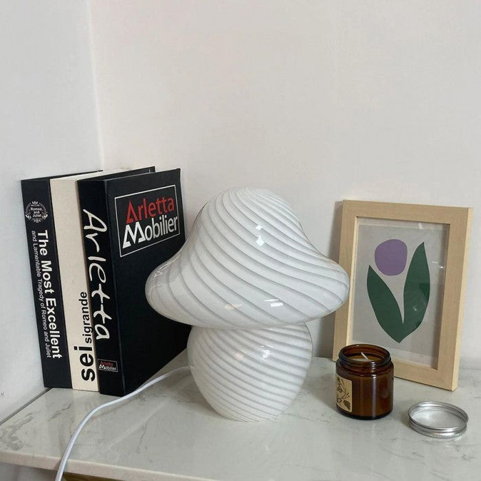 Clara LED Tischlampe Nachtlicht | Kaufen Sie eine, erhalten Sie eine gratis!