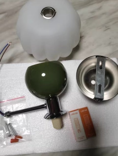 Aurora Bauhaus Nachttisch-Wandleuchte für Ihr Schlafzimmer | Kaufen Sie eine, erhalten Sie eine gratis!