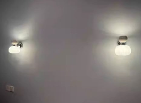 Aurora Bauhaus Nachttisch-Wandleuchte für Ihr Schlafzimmer | Kaufen Sie eine, erhalten Sie eine gratis!